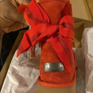 RED UGGS with Customizable BOWS
